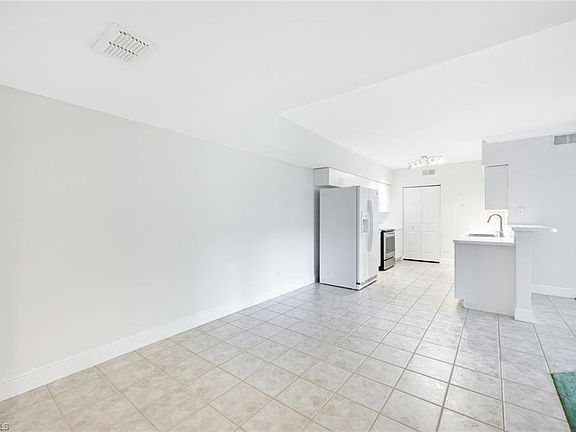 5th image of 27087 Matheson AVE #104