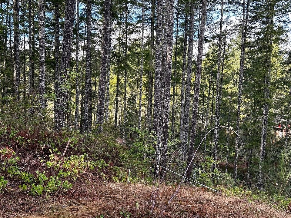 1st image of 261 NE Circle Drive