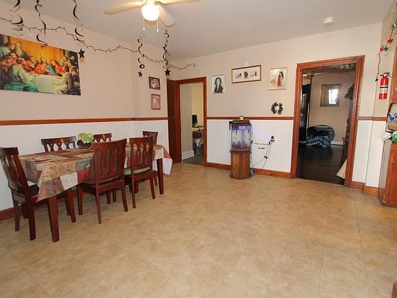 Similar size and layout. Unit is currently occupied. Photos will be posted as they become available.