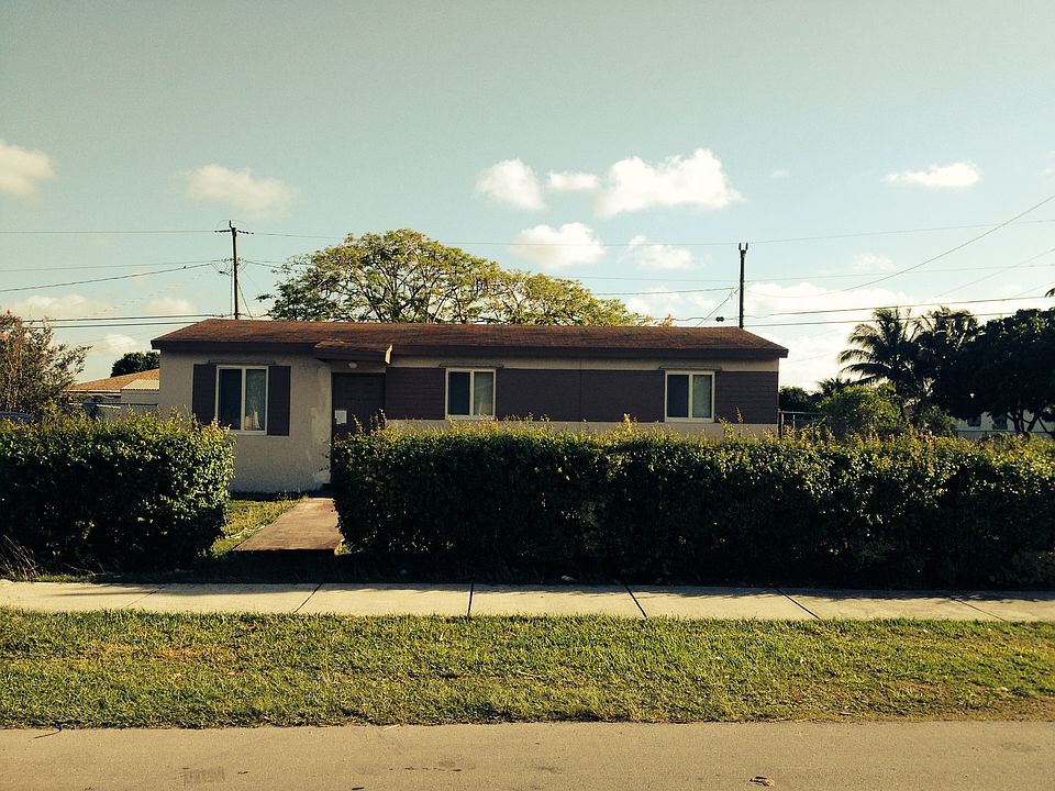 2nd image of 822 NW 3rd St