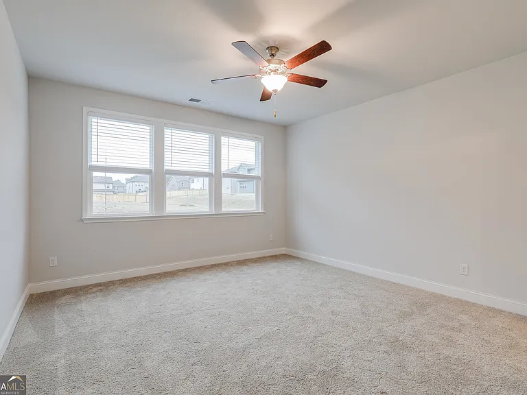 376 Caledonia Ct — Photo 23