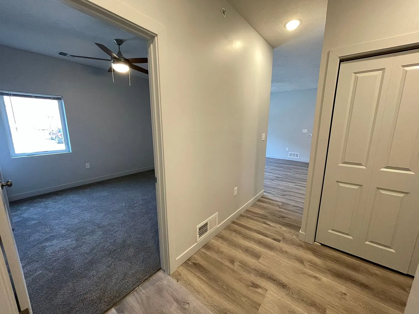 Hepburn-12 — Photo 2
