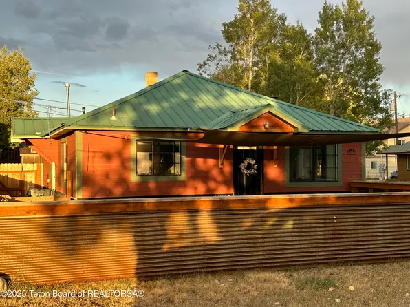 315 S Fremont Ave, Pinedale, WY 82941