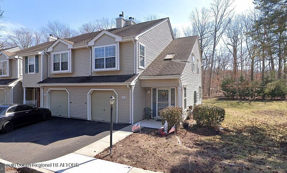 1st image of 301 Wales Ln