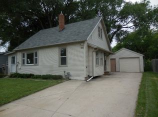 916 Goodell St, Green Bay, WI 54301