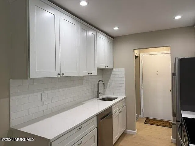 2 bed, 1130 sqft, $2,200 — Photo 2