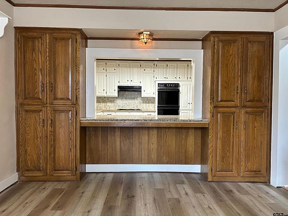 4th image of 343 Bonner St