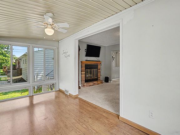 5th image of 1309 E 28th St