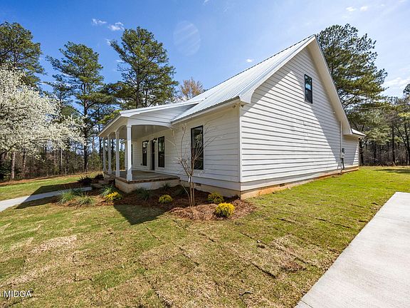 4th image of 137 Buck Rd