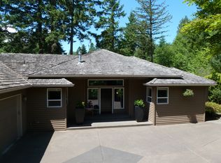 6298 SW Sheridan St, Portland, OR 97225