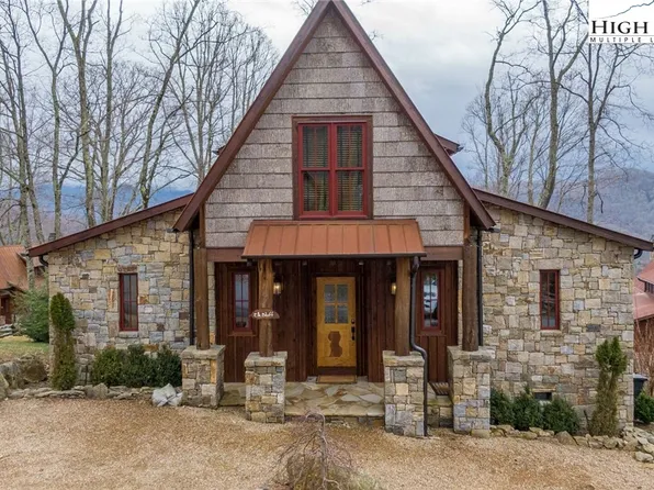 7 Eagle Village Circle, Banner Elk, NC 28604