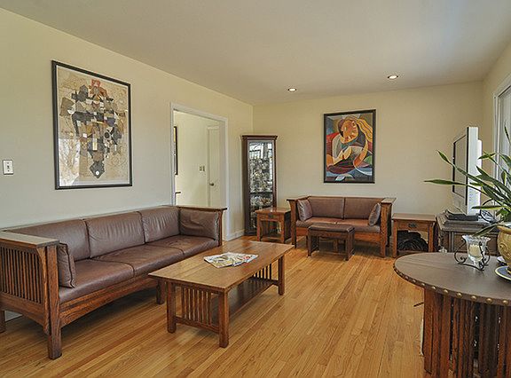 2nd image of 27W025 Parkway Dr