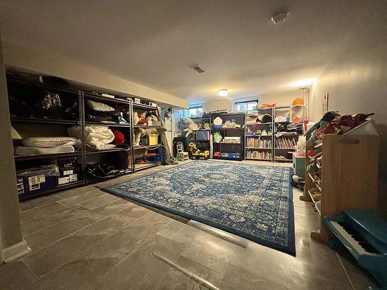 2220 Ellsworth St — Photo 24