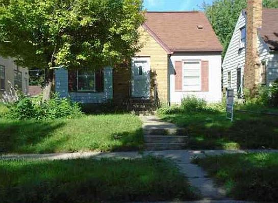 2nd image of 3506 Fillmore St NE