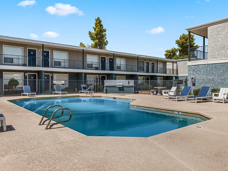 The Flats — Photo 10