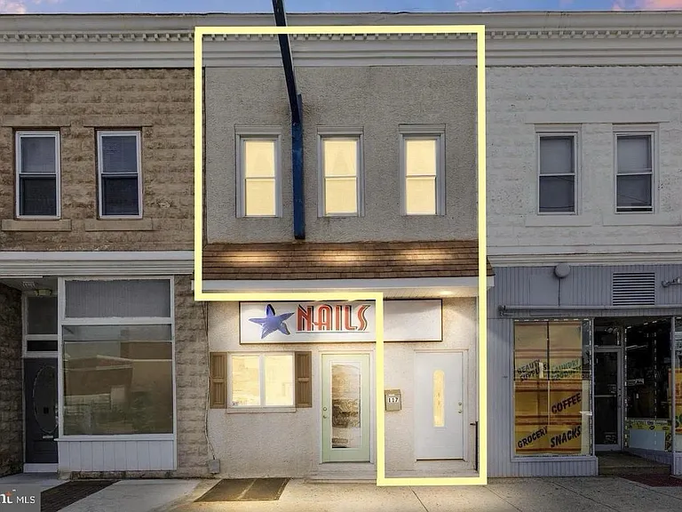 117 S Pavilion Ave — Photo 1