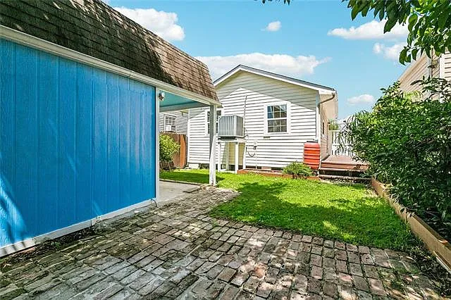 1611 Hollygrove St — Photo 15