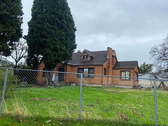 2nd image of 3865 Myers St