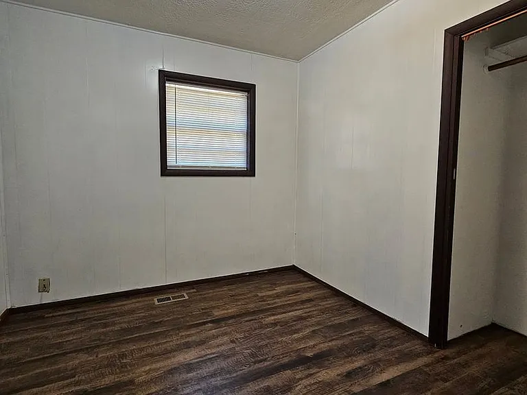 904 W Grant St — Photo 14