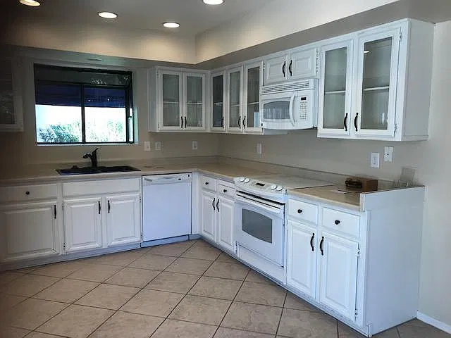 3 bed, 1922 sqft, $2,800 — Photo 3
