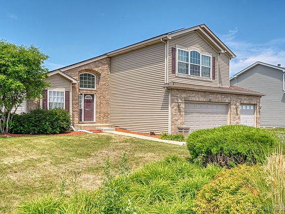 2nd image of 1021 Redwood Ln