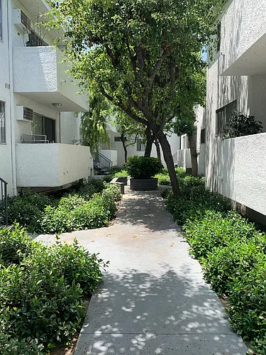 1309 Amherst Photo 1