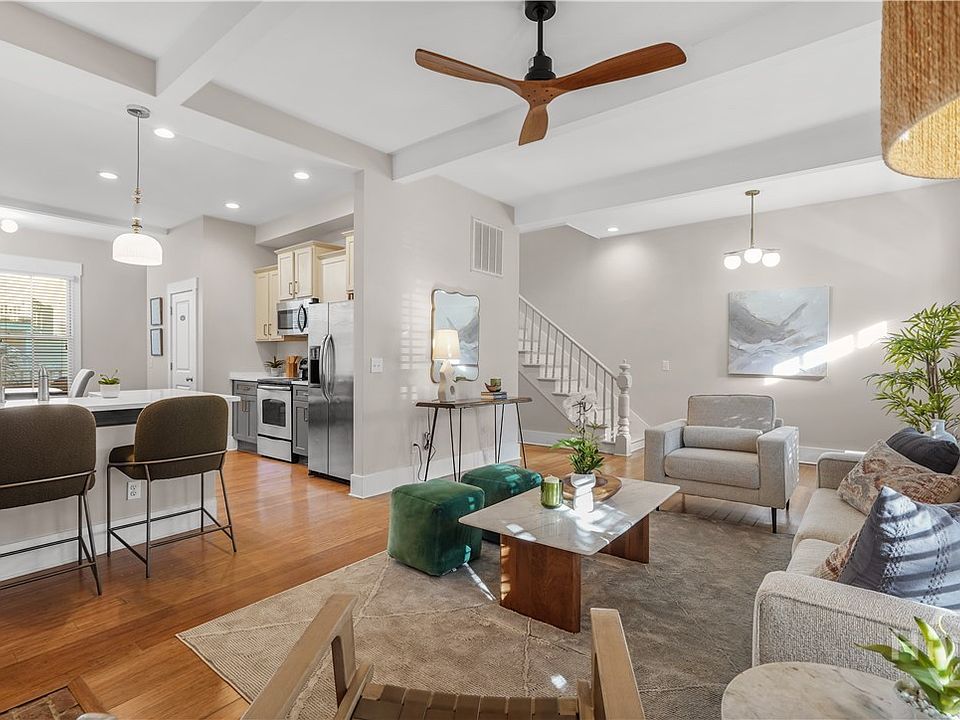 1st image of 216 W Henry Street