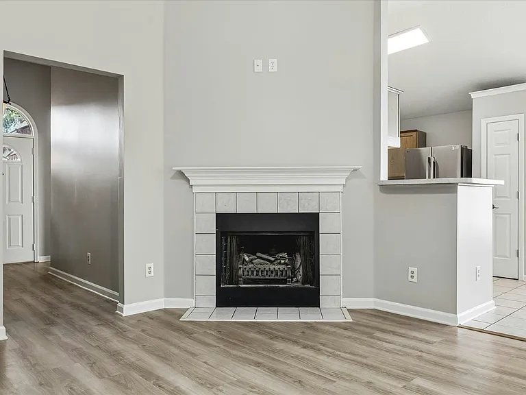 535 Pantherburn Cir S — Photo 9