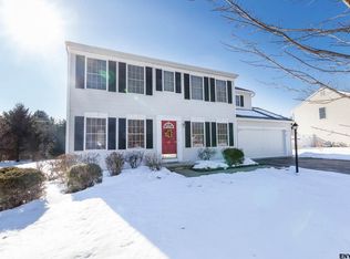 23 Crescent Creek Way, Selkirk, NY 12158