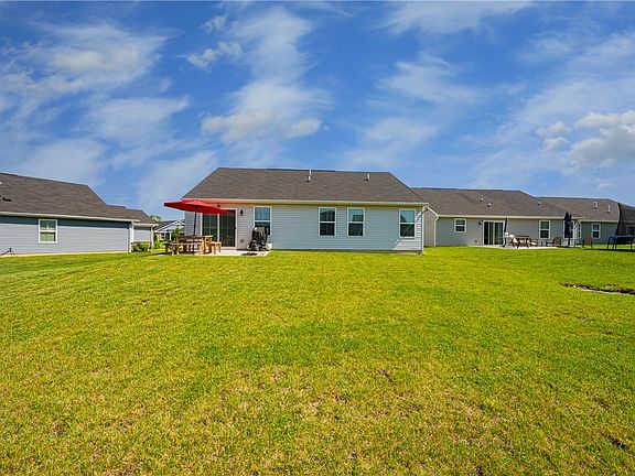 5th image of 4028 Lupine Way