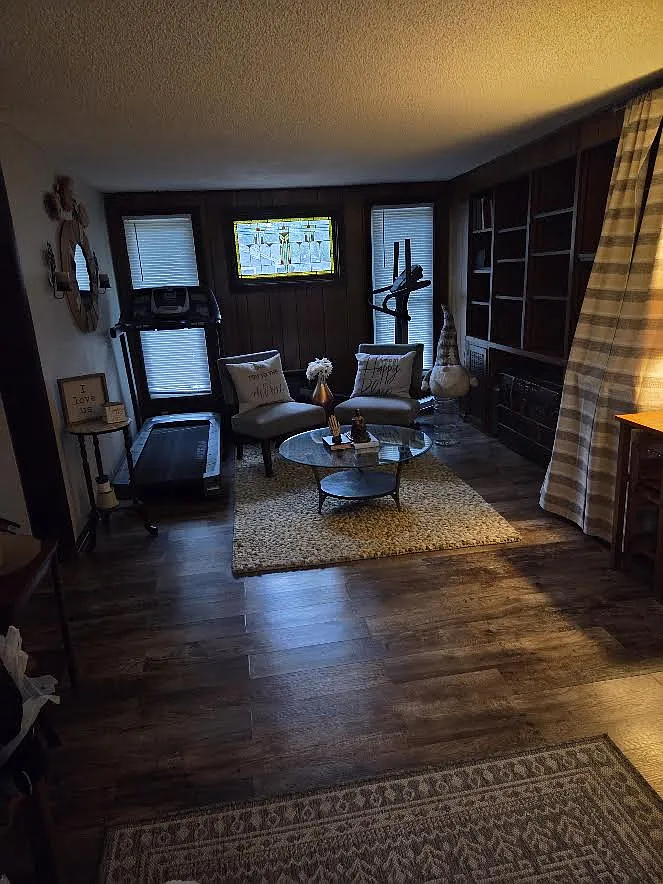 3 bed, 1.5 bath, 1400 sqft, $2,000 — Photo 4