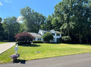 1902 Quail Run Dr, Cortland, OH