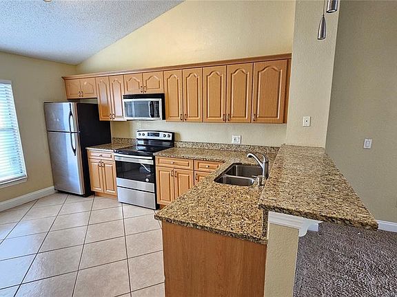 4th image of 3651 N N GOLDENROD RD ROAD #C205