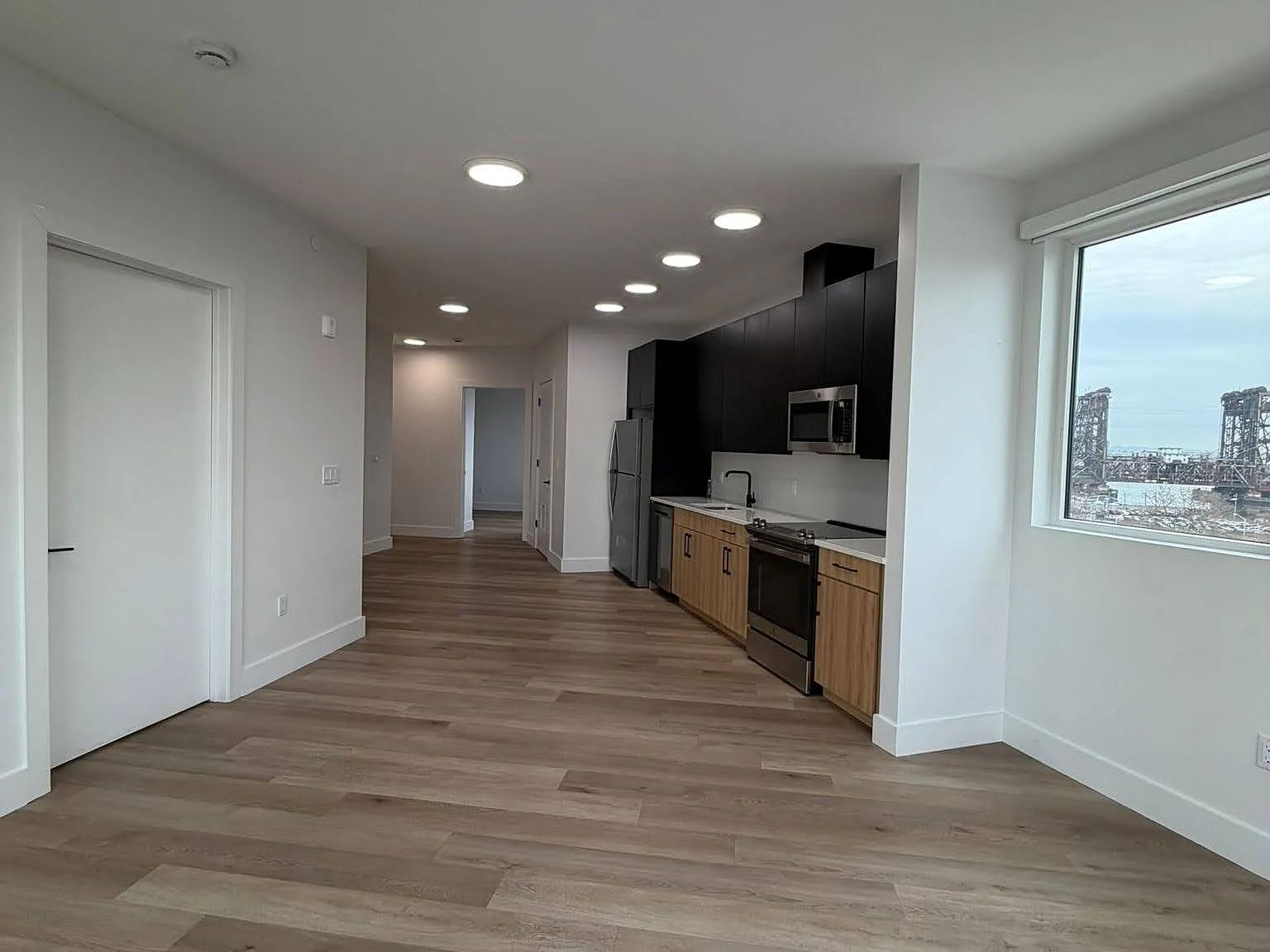 2 bed, $3,400 — Photo 2