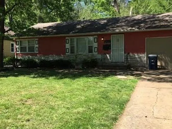 1534 E 80th St, Kansas City, MO 64131