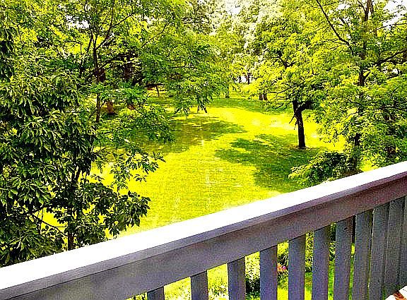 4th image of 5345 Newport Dr #4-7C