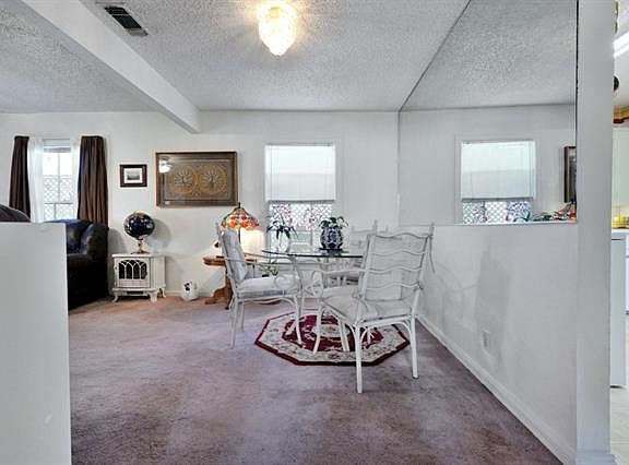 4th image of 5408 Black Oak Ln