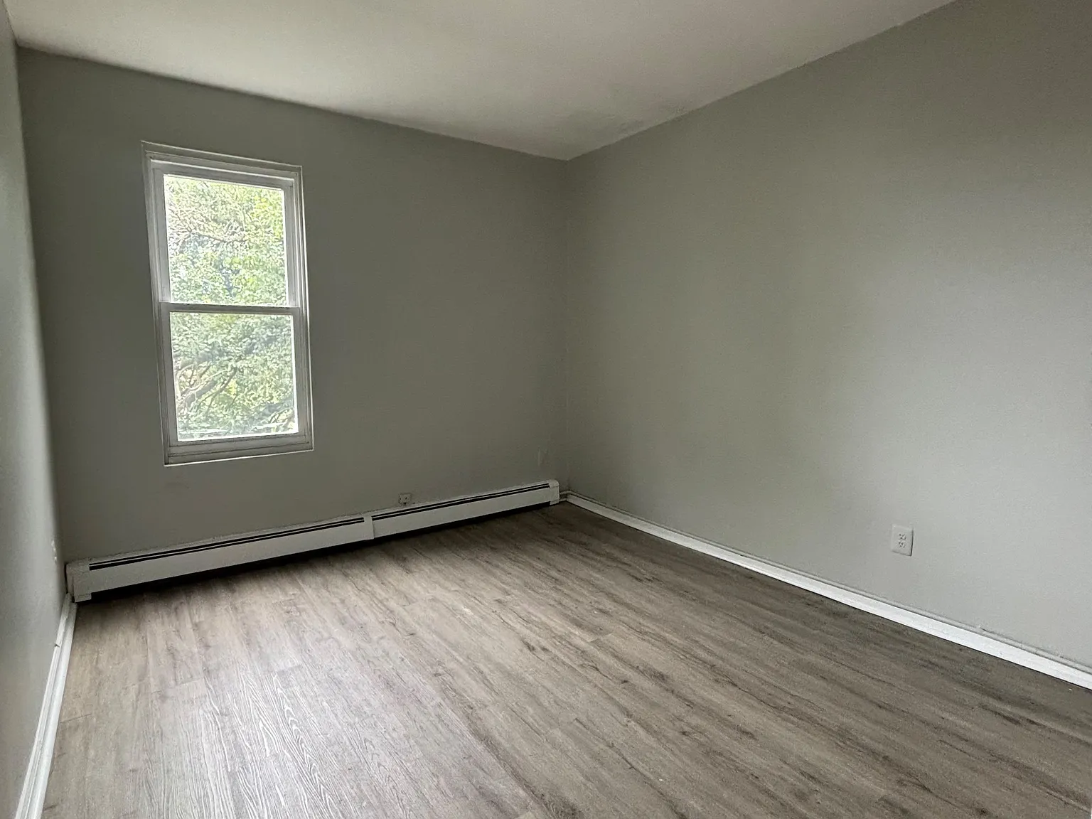 2 bed, 800 sqft, $1,695 — Photo 3