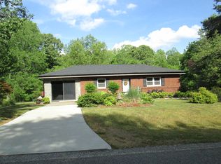 627 Jim Millsaps Rd, Hiddenite, NC 28636