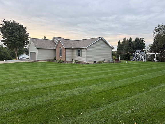 2nd image of 2980 Heyl Rd