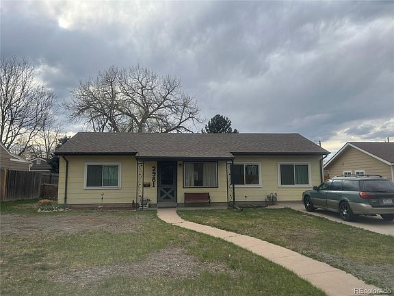 2nd image of 2981 S Dahlia Street