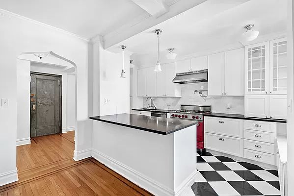 1st image of 200 W 108th St #12CD
