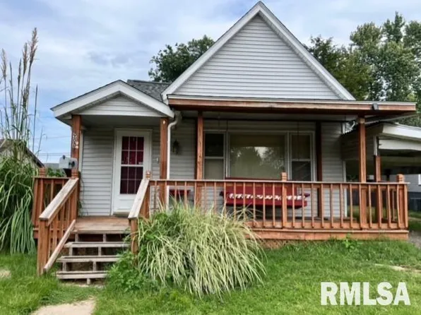 908 S 13th St, Herrin, IL 62948