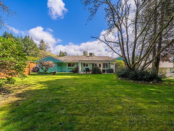 5th image of 690 Burley Dr