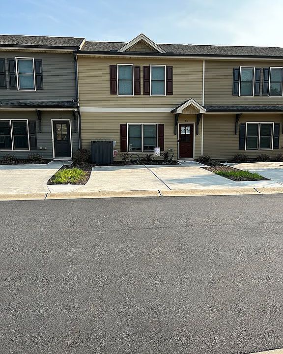 1st image of 185 Highlands Hill Dr #3-26