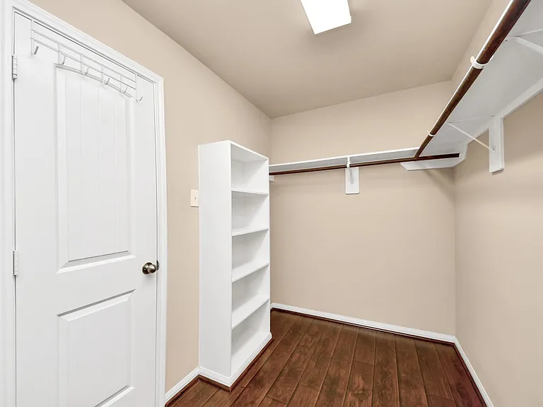 3115 Lake Dr — Photo 21