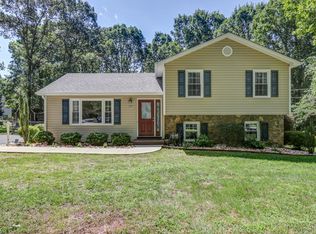 177 Oak Ridge Dr, Madison Heights, VA 24572