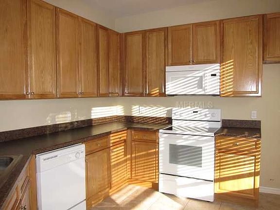 4th image of 1465 Broken Oak Dr #43B