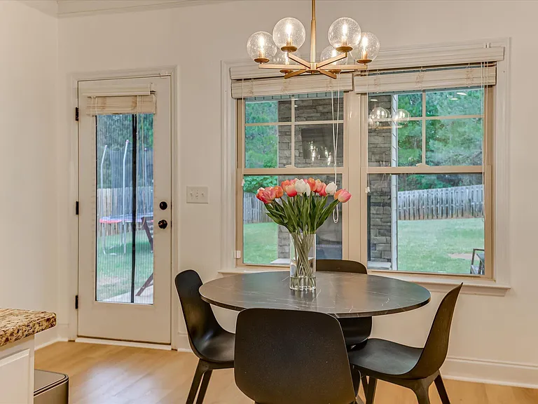 259 Wentworth Pl — Photo 10