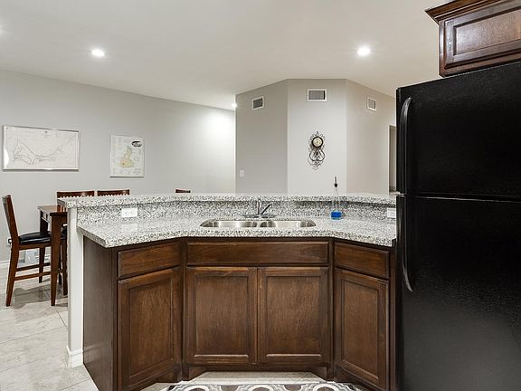 4th image of 20434 Westfield Dr APT 1